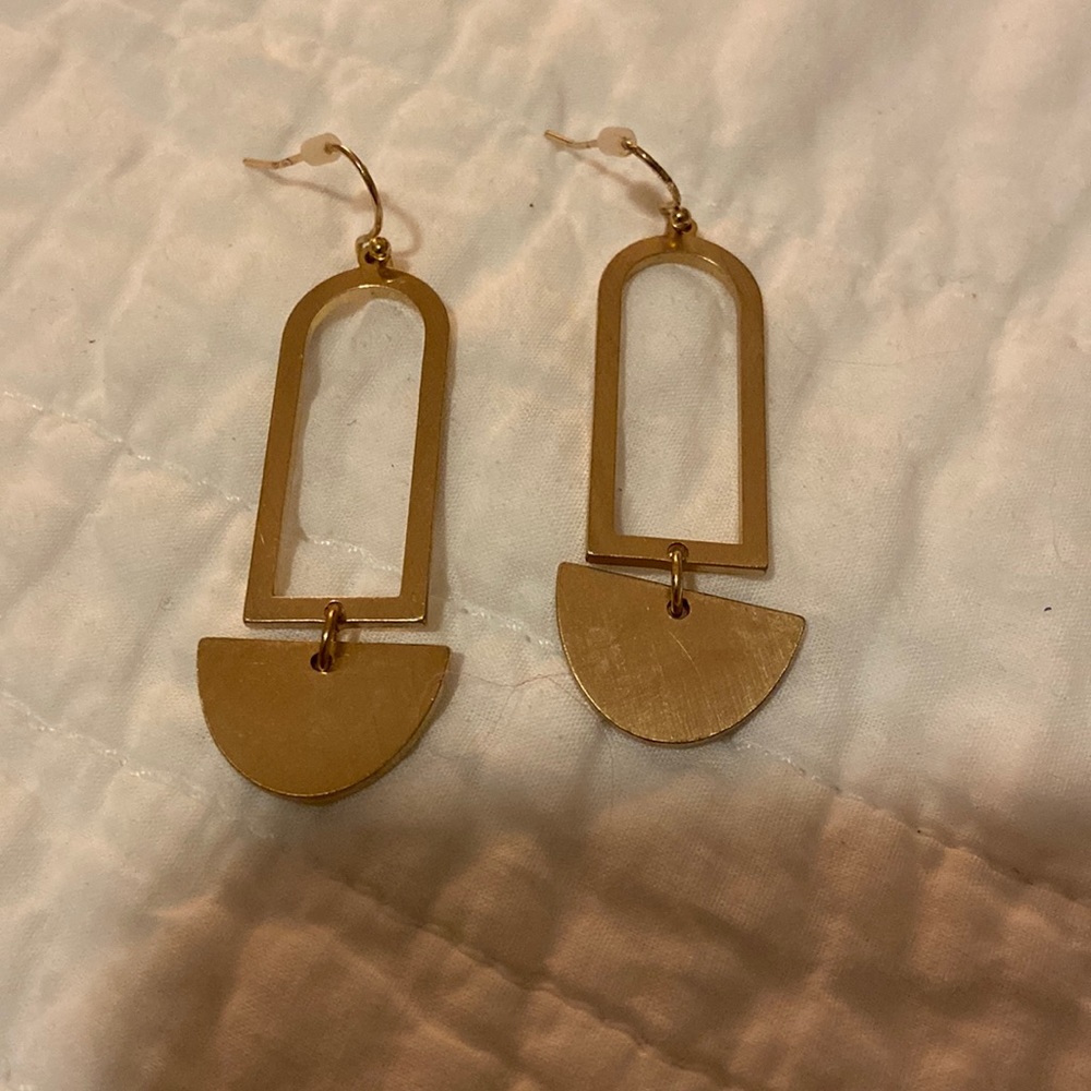 Good earrings NWOT